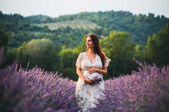 pregnancy photography sunset lavender beautiful lady photoshoot sud e la france Doriana Explores